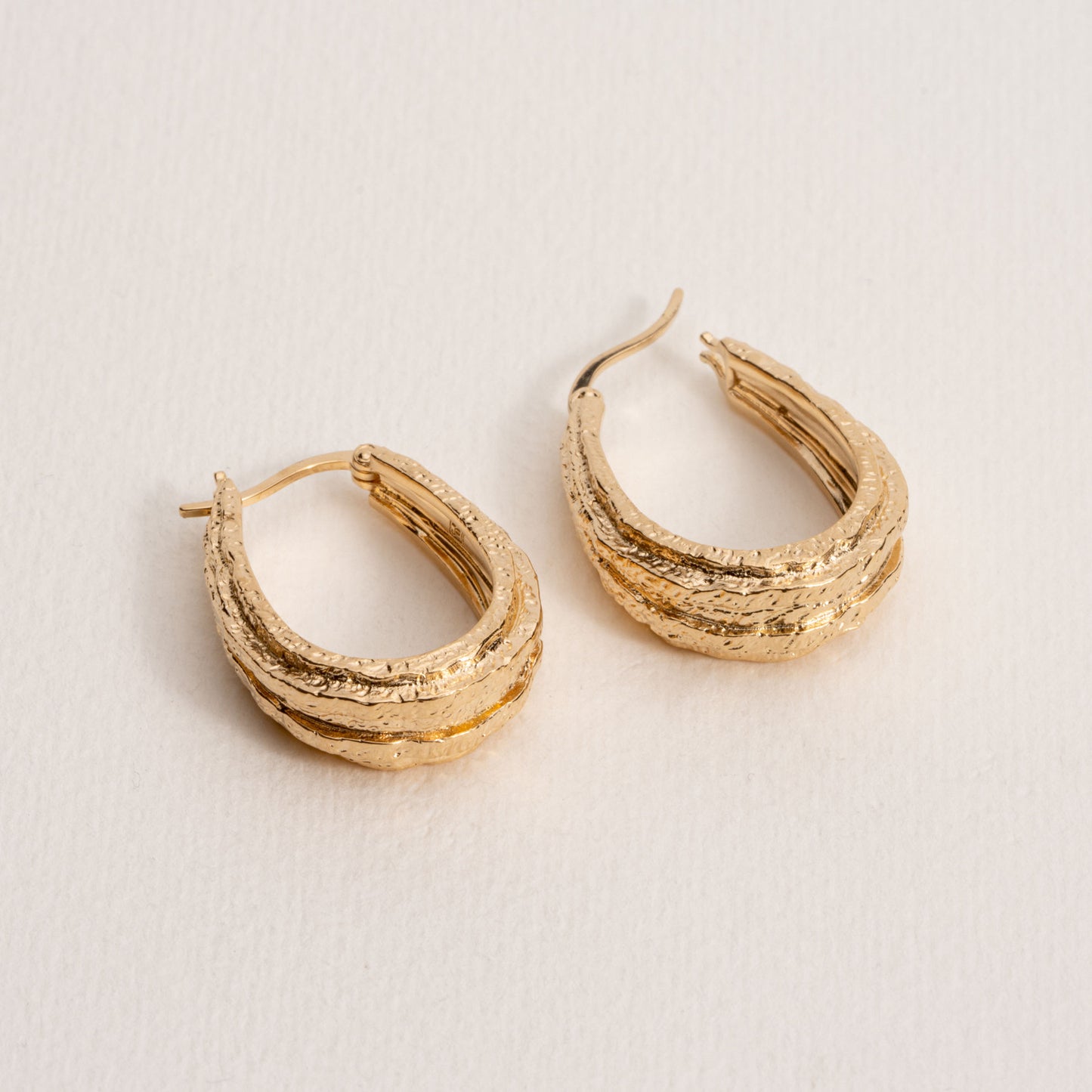 ESMÉE HOOPS
