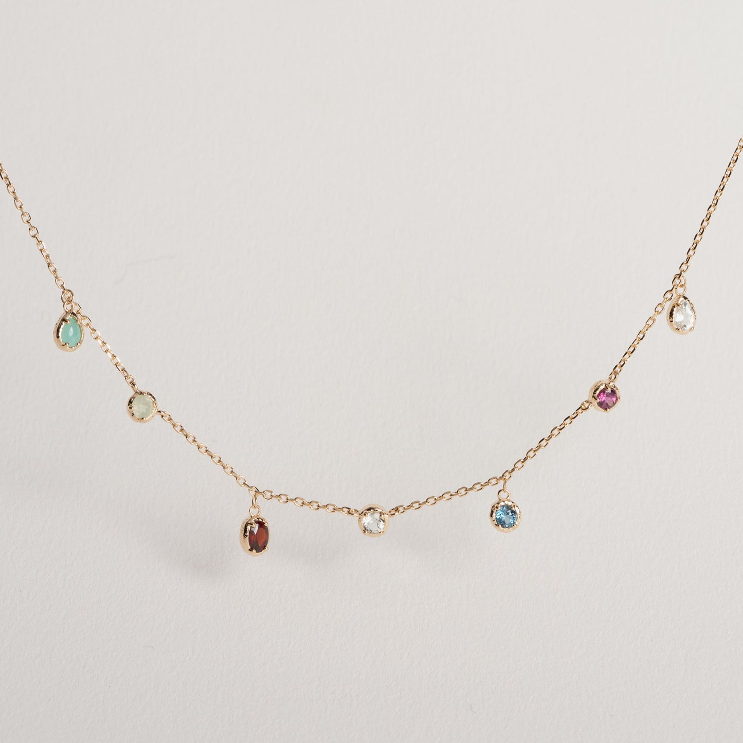 COLLIER LINA