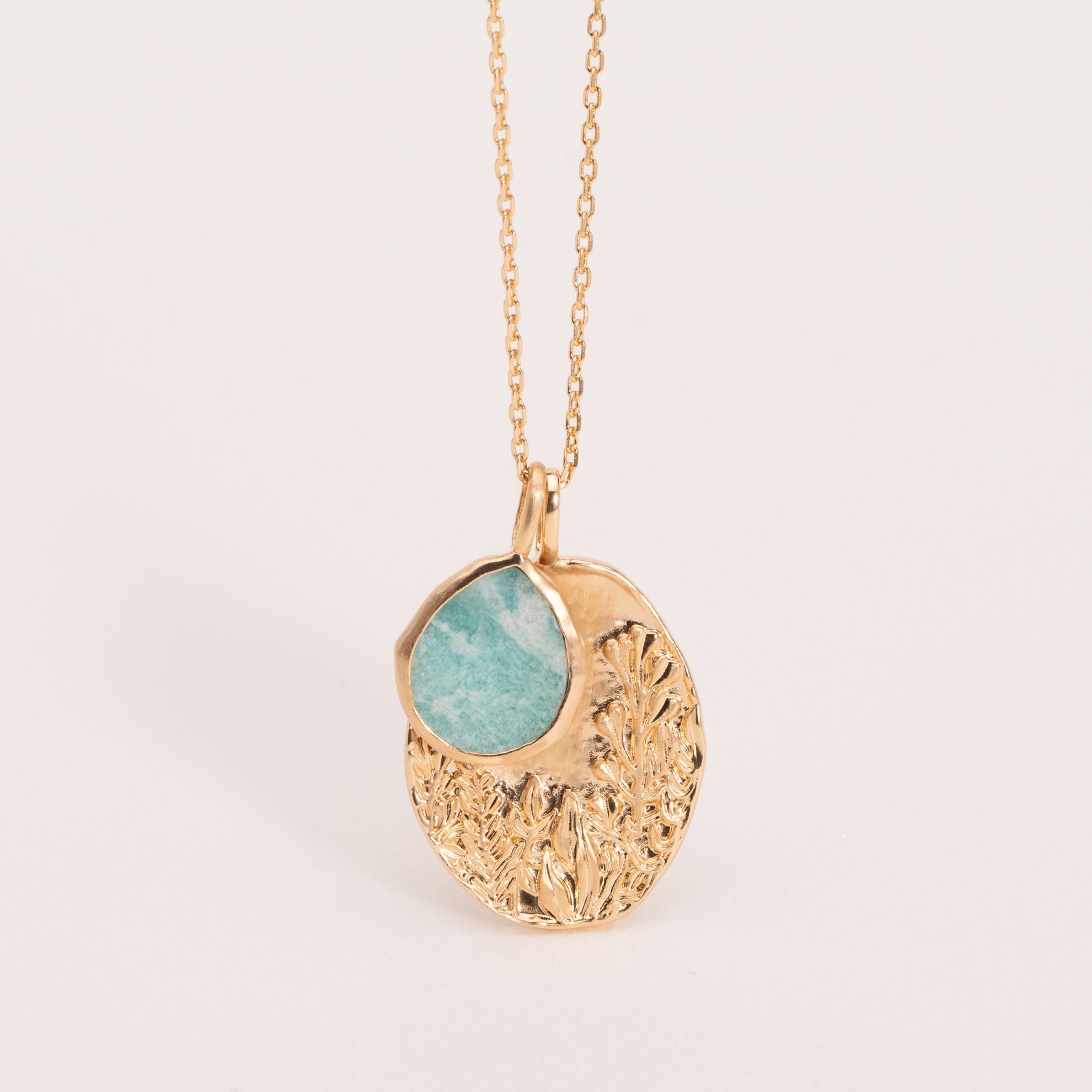 YRIS NECKLACE