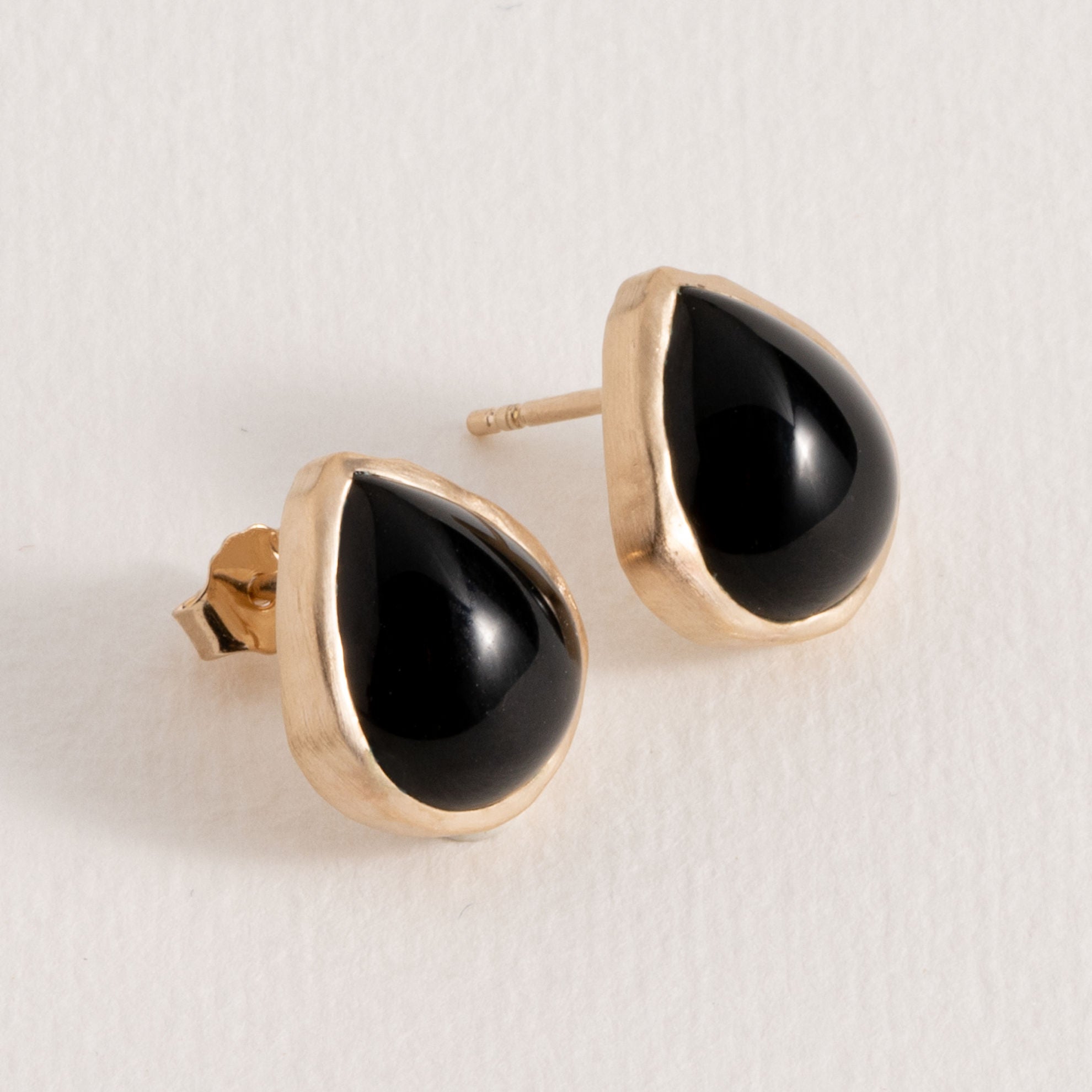 ISAURE BLACK AGATE PINS