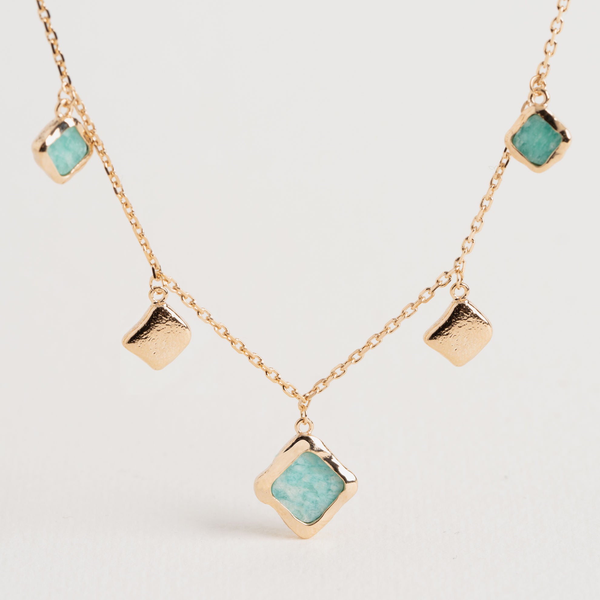 COLLIER EMMA
