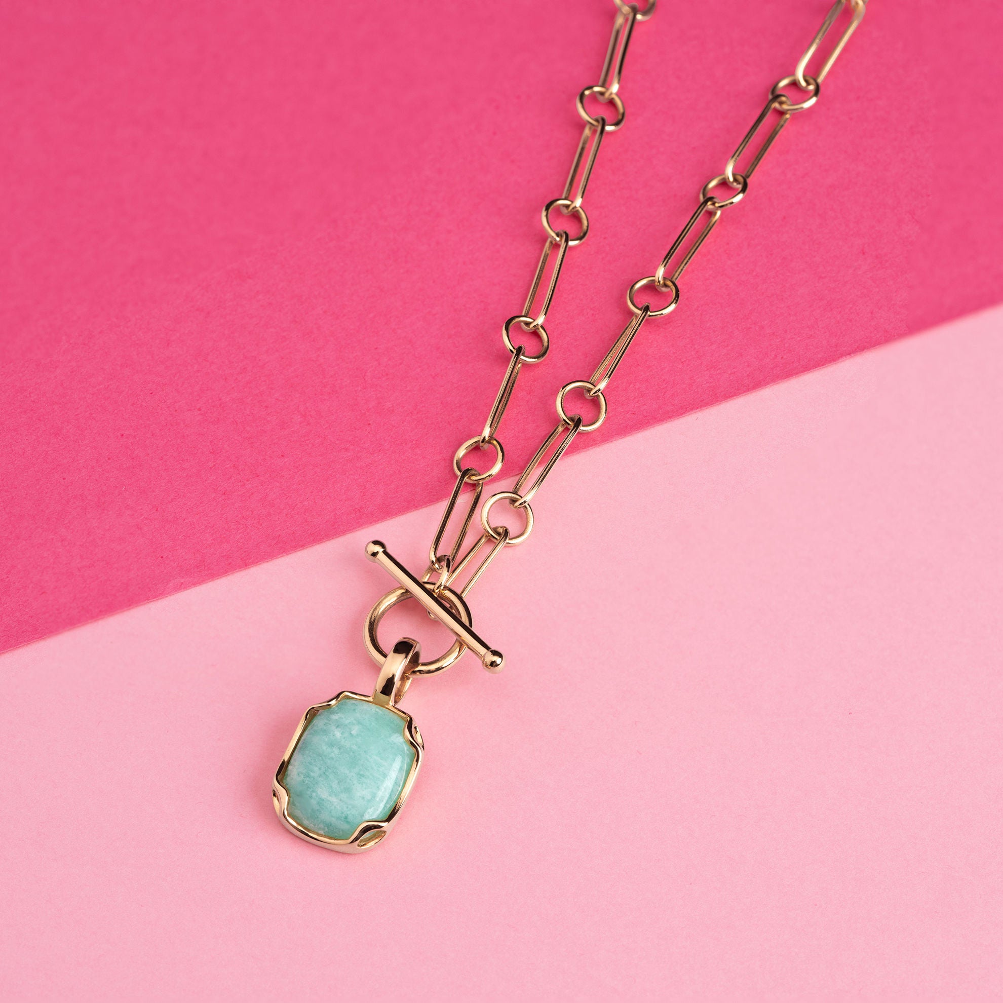 COLLIER NAOMI