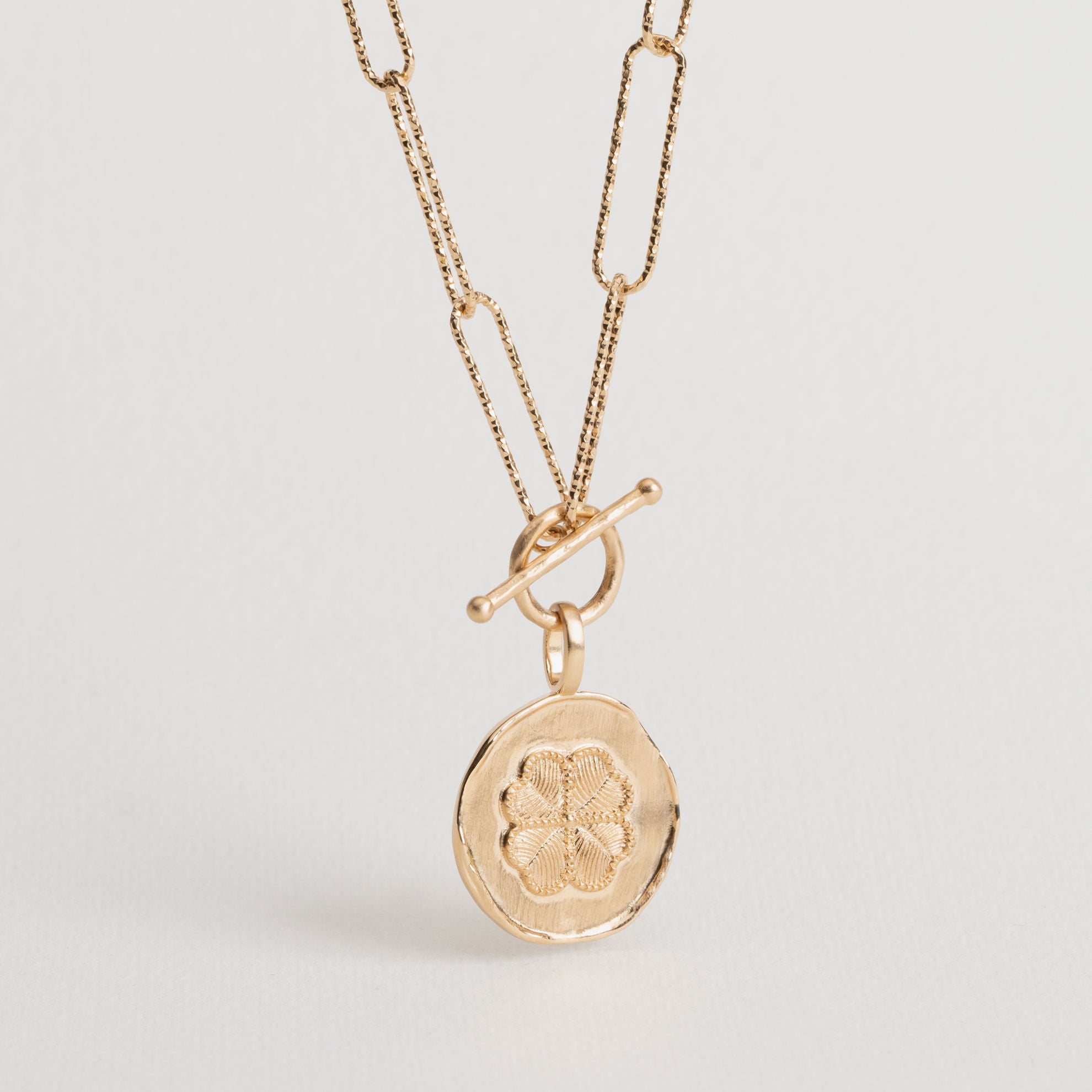 COLLIER GWEN