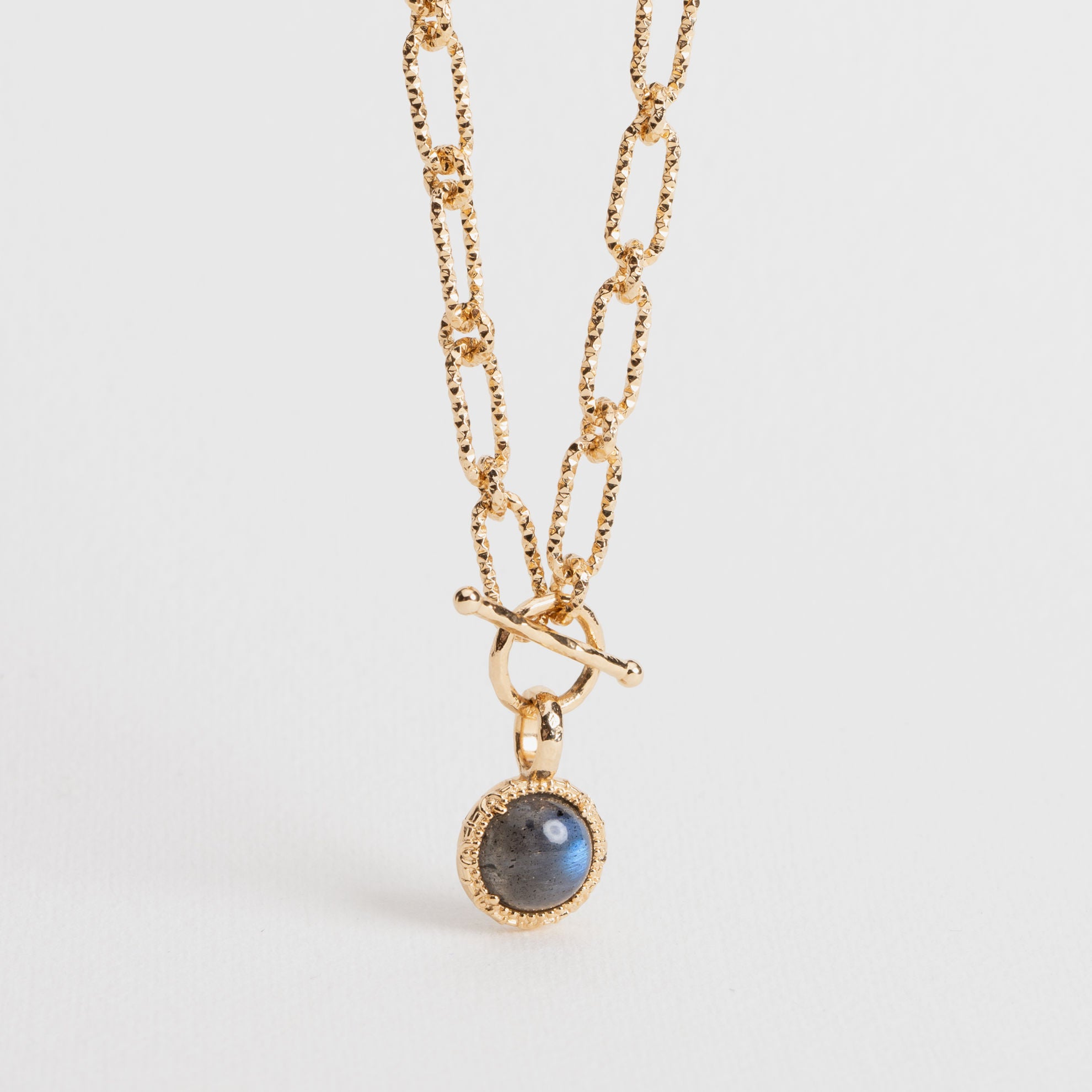 PHOEBE NECKLACE
