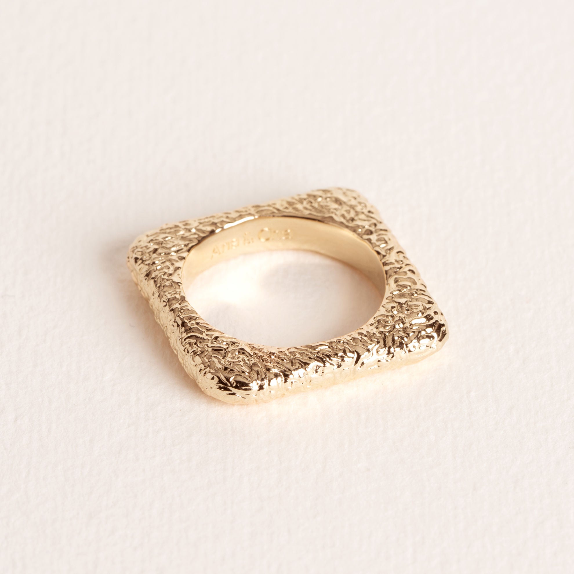 BAGUE ANGEL CARRÉE