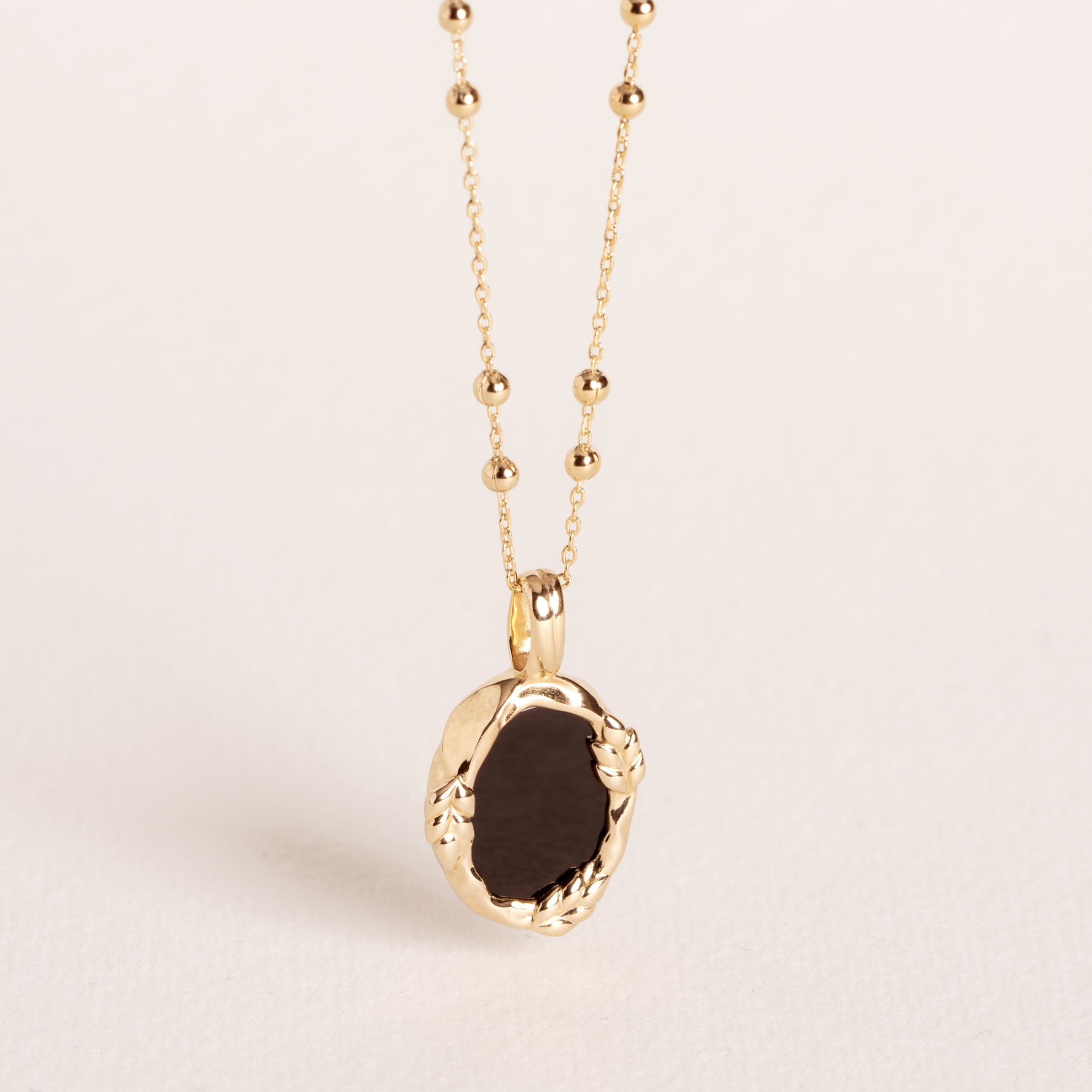 PENDENTIF POPPI AGATE NOIRE