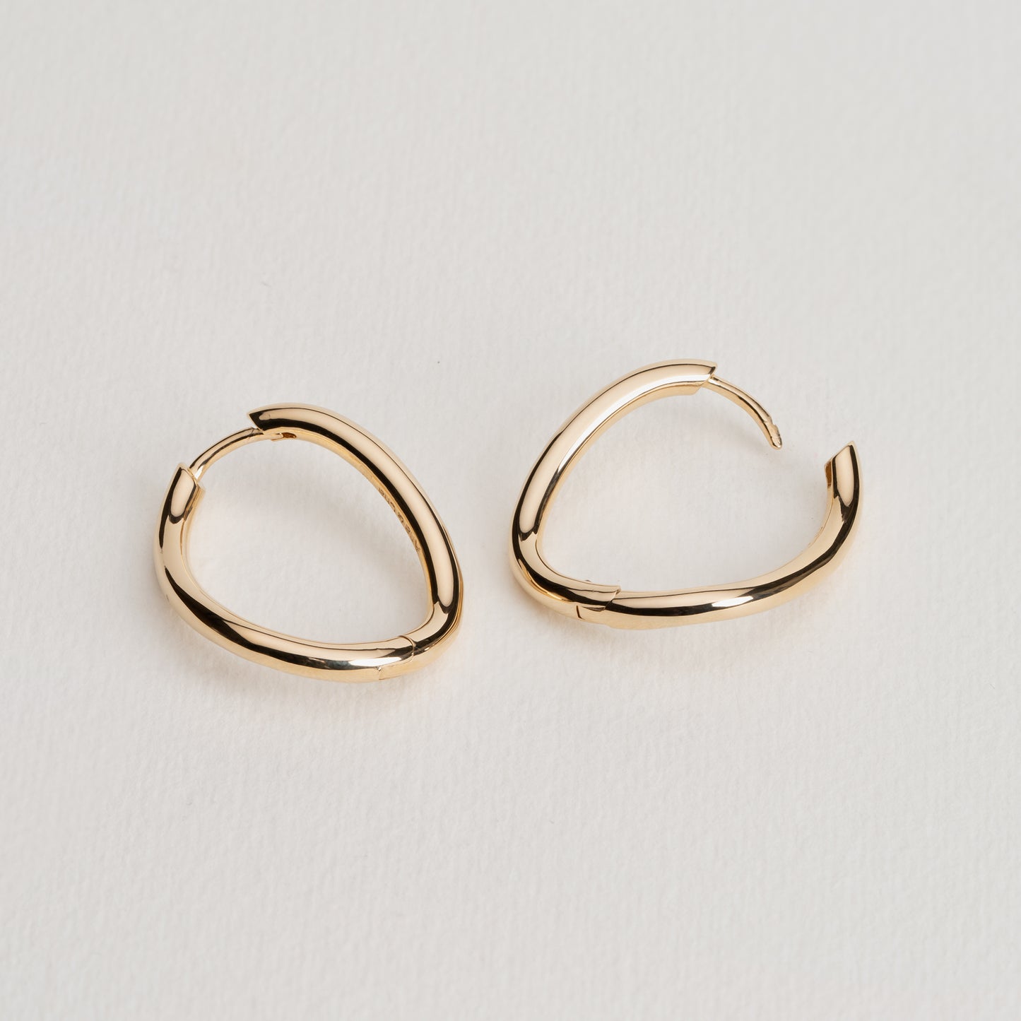 LINDSAY HOOP EARRINGS