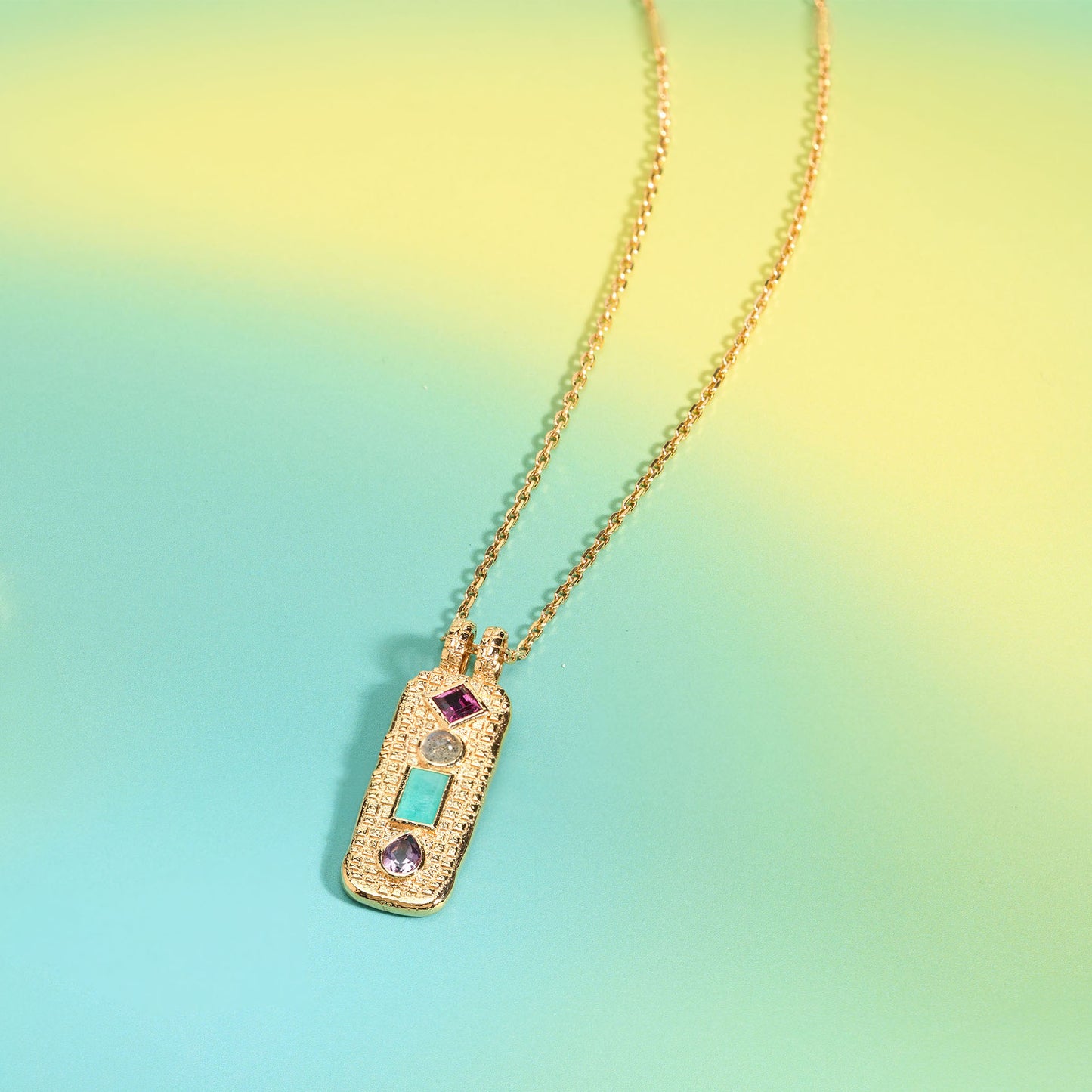 COLLIER LEORA