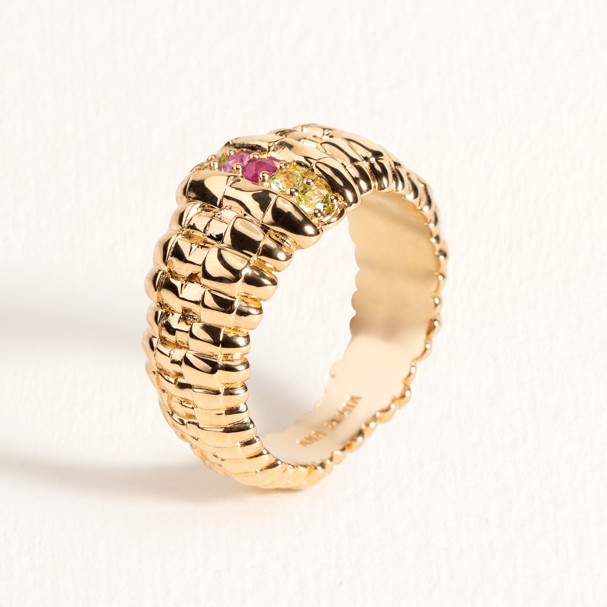 Bague femme Estelle en Plaqué or 75‰ (18 carats) avec rubis rouge et péridots verts.