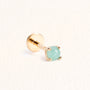Piercing d’oreille Dahlia doré en plaqué or 18 carats orné d’une amazonite ronde aux nuances bleu-vert