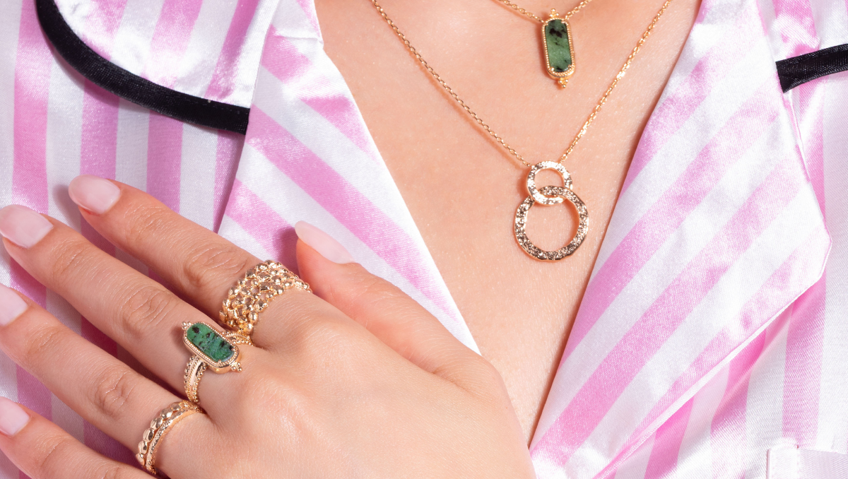 COLLIER ARYA